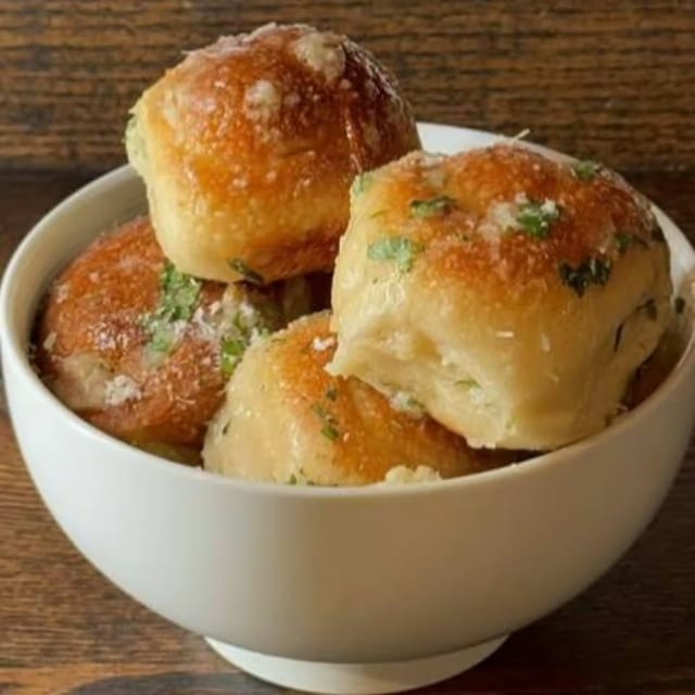 Garlic Knots Tray.