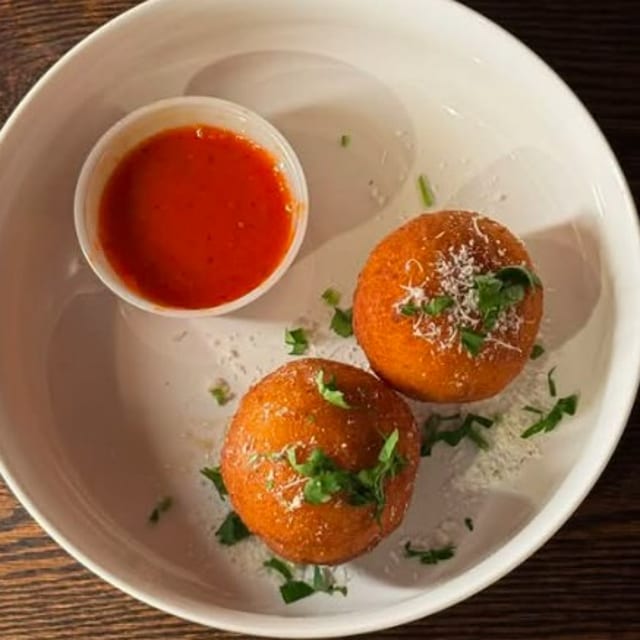 Rice Balls (Arancini) (2pc).