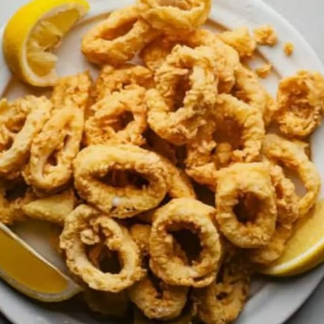 Fried Calamari Tray.