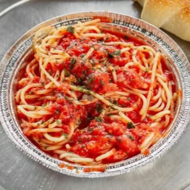 Pasta with Marinara Sauce Tray.